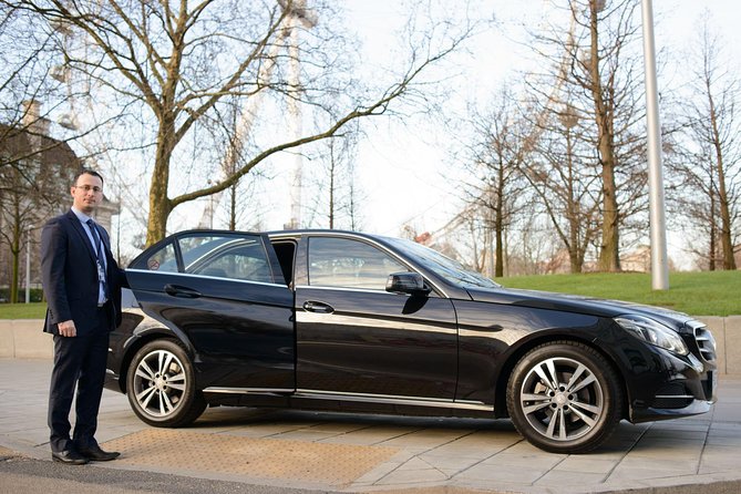 Private Arrival Transfer: Heathrow Airport to Central London - The ride from Heathrow to central London