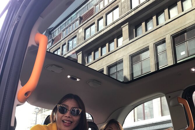 Private Beatles and London Rock Tour in Electric Taxi - What the electric taxi adds