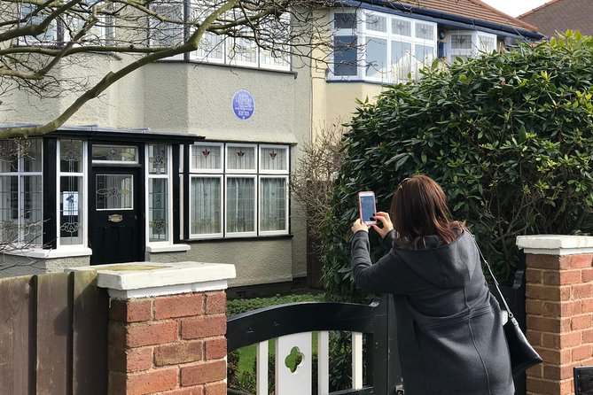Private Beatles Car Tour, Penny Lane, Strawberry Field & childhood homes - John Lennon’s Mendips home