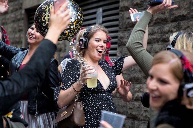 Private Camden’s Best Silent Disco Tour up to 30 participants - Amy Winehouse Statue and Camden’s music identity