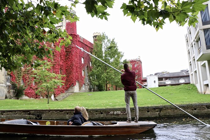 Private Chauffeur Punt Tour - Why a punt is the right way to see Cambridge
