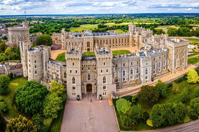 Private Chauffeured Tour to Windsor Castle from London - Four hours inside Windsor Castle