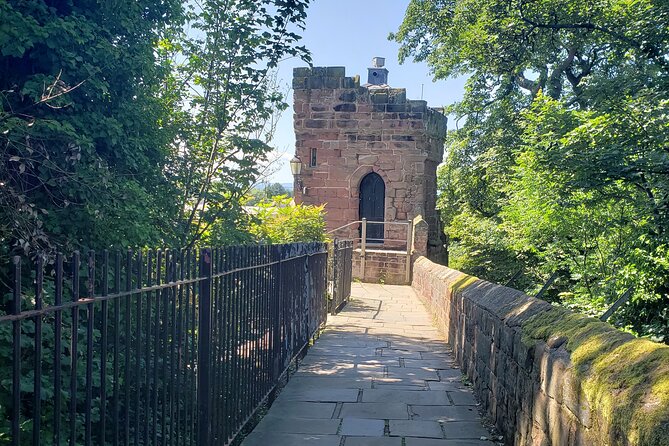 Private Chester Self-Guided Tour - Walking the city walls from East to North Gate