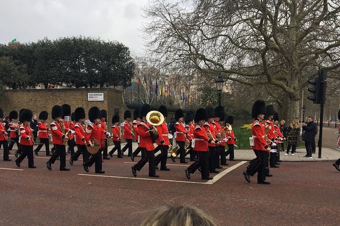Private Custom Walking Tour: Half Day Sightseeing Tour of London - Why a Blue Badge guide matters here