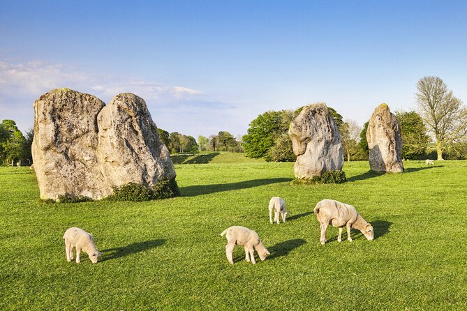 Private Day Tour from Bath to Avebury and Stonehenge with Pickup - Stonehenge after the one-hour drive