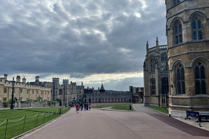 Private Day Tour to Bath and Windsor Castle - The guide can shape the whole experience