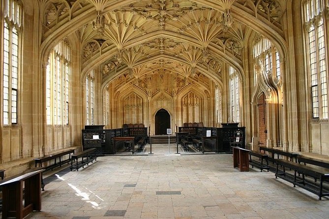Private Day Tour to Oxford and The Cotswolds - Stow-on-the-Wold and St. Edward’s Church