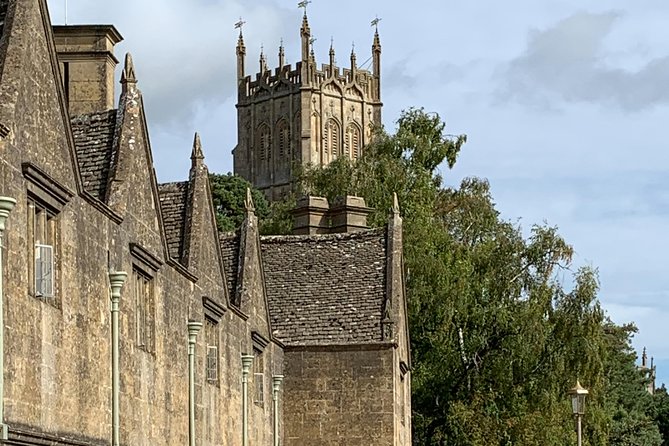 Private Full Day Excursion to the Cotswolds in a London Black Cab - Leaving London in a traditional black cab