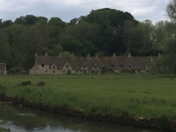 Private Full Day Excursion to the Cotswolds in a London Black Cab - Lunch, refreshments, and extra costs