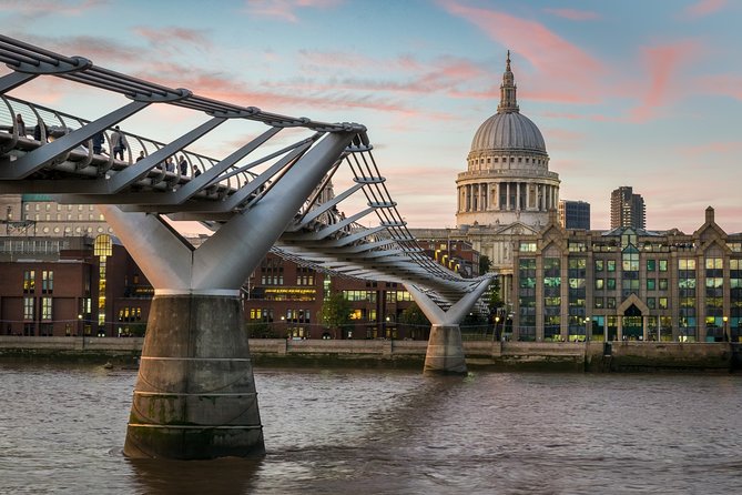 Private Guided London Highlights Walking Tour - A long walk through London’s power centers
