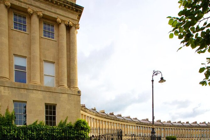 Private Guided Tour of Jane Austen's Bath - Queen Square and Austen’s 1799 view