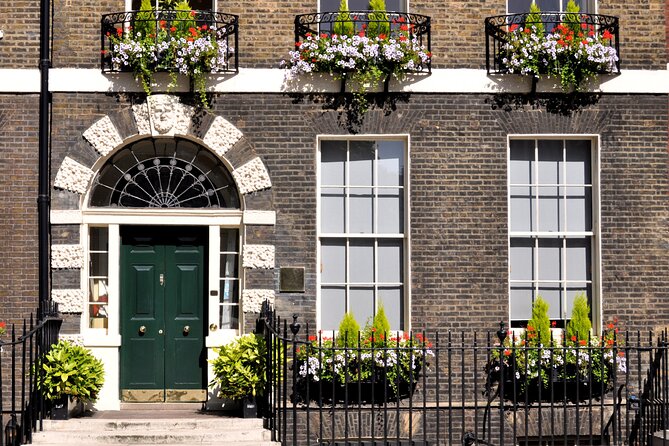 Private Guided Walking Tour of Bloomsbury, London - Senate House and the Bloomsbury Group