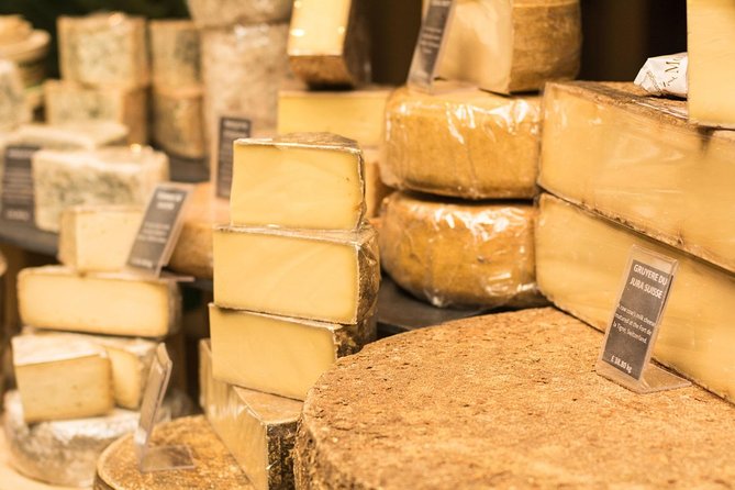 Private London Food Tour: Classic British Eats at London Bridge - Sausage rolls and the case for comfort food