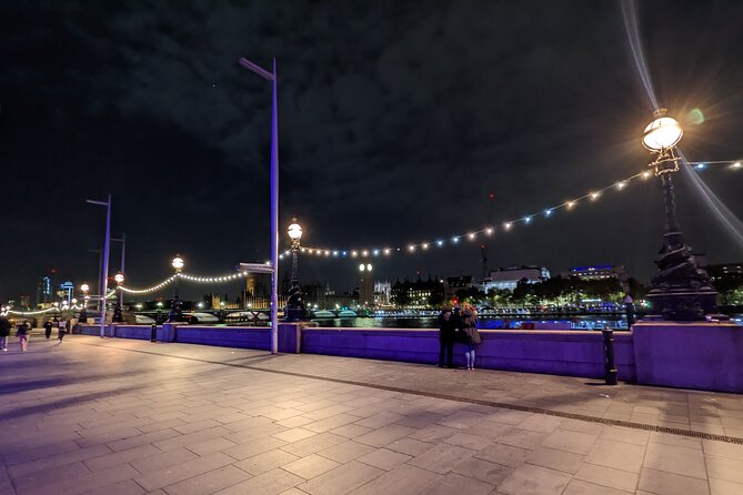 Private London Tour by Night including Pick up from Hotel - Big Ben and Westminster in a 15-minute stop