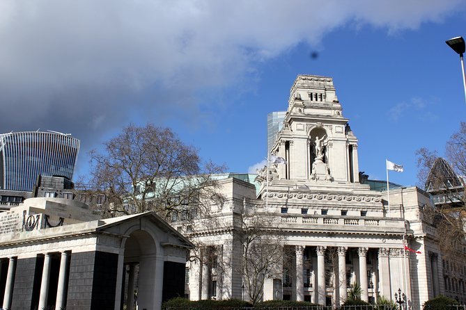 Private Sightseeing Walking Tour of The City Of London - The Monument and London’s Great Fire