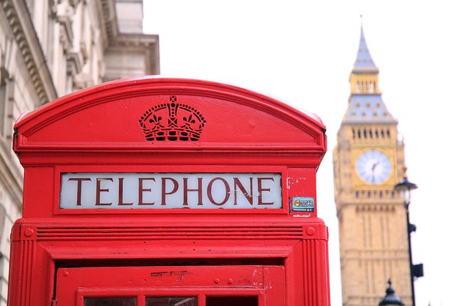 Private Tour London Highlights, entries Westminster Abbey, The Tower of London - Tower Bridge closes the day with a strong view