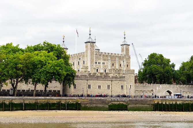 Private Tour: Tower of London with Private Guide - Seeing the Crown Jewels with less guesswork