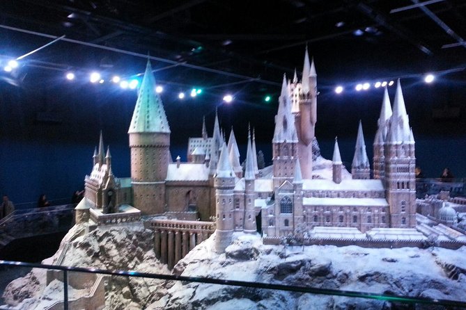 Private Transfer: Central London to Harry Potter Warner Bros Studio in Leavesden - Booking details that can prevent trouble