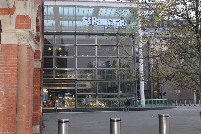 Private Transfer: Heathrow Airport to London Kings Cross or St Pancras Stations - Round-trip service and changing plans