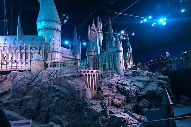 Private Transfers between London & Harry Potter Warner Studio - Booking details that deserve attention