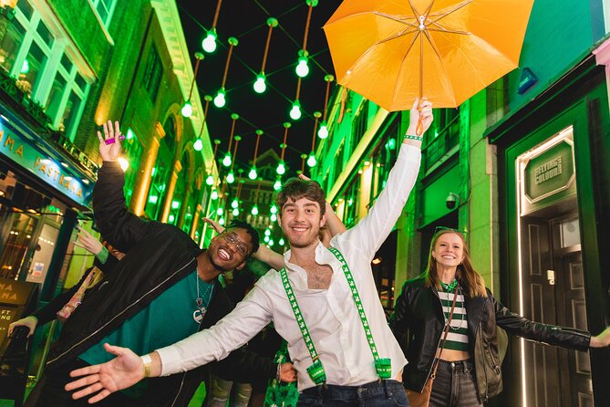 Pub Crawl of Central London - Zoo Bar & Club Starts the Evening