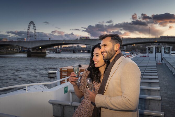 River Thames Evening Cruise with Sparkling wine and Canapés - Shakespeare’s Globe and the South Bank