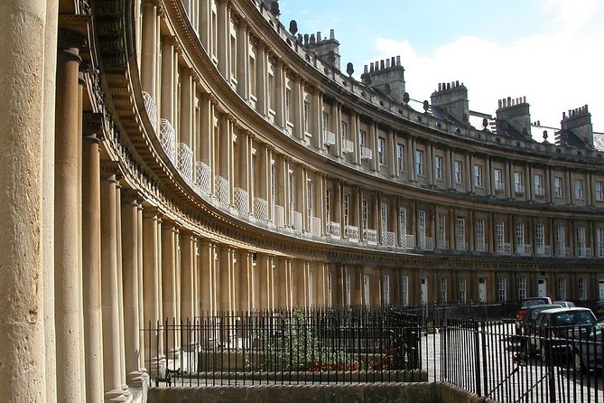 Roman Baths and Bath City Walking Tour - The guides make the difference