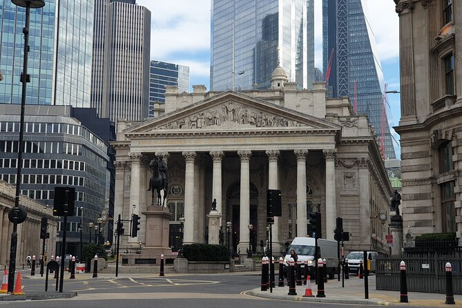 Roman Ruins to Blitz Bombings: A Walking Tour of London's Fiery History - The Bank of England and the working City