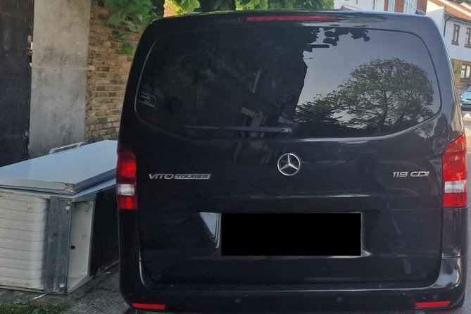 Round Trip Taxi Transfer - Luton Airport To & From London - Returning from your London hotel