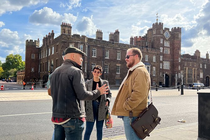 Royal Historic Pubs Walking Guided Tour in London - Four pubs, local stories, and plenty of choice