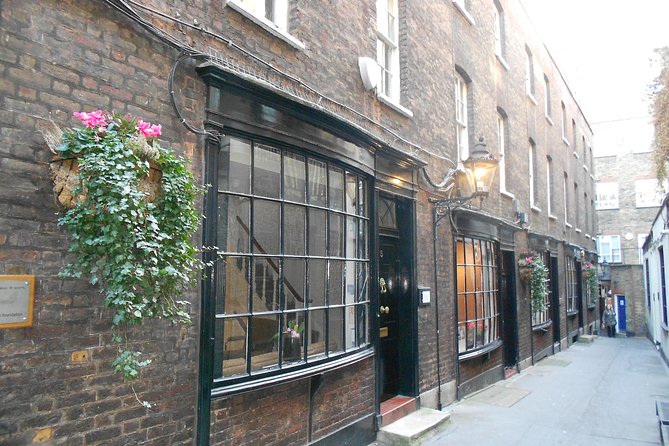Secret Walking Tour of Central London - Is $27.73 good value for 90 minutes?
