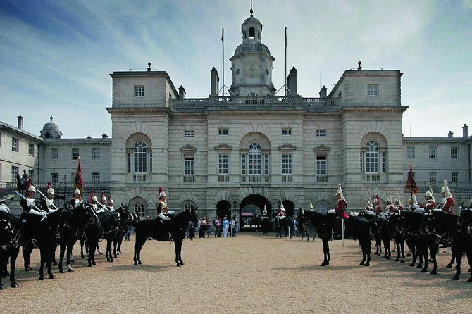 See Over 30 Top London Sights! Fun Private Tour with Local Guide - Why this route works for a first London day