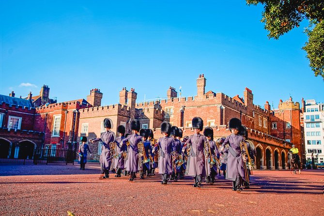 See Over 30 Top London Sights! Fun Private Tour with Local Guide - Buckingham Palace and the royal opening