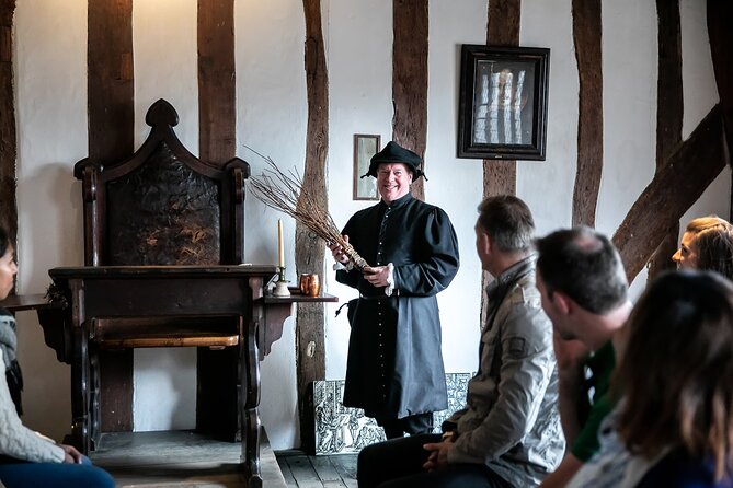 Shakespeare's Schoolroom & Guildhall Entry Ticket and Tour - The best audience for this experience