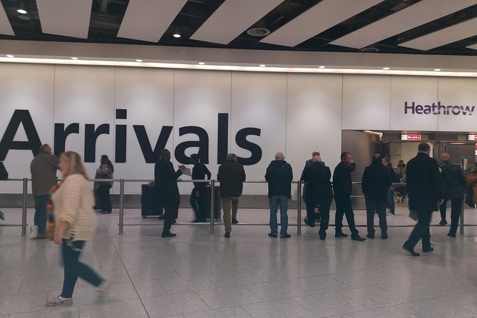 Shared Arrival Transfer London Airport to Hotel Accommodation - Heathrow, Gatwick, Luton, Southend, and Stansted