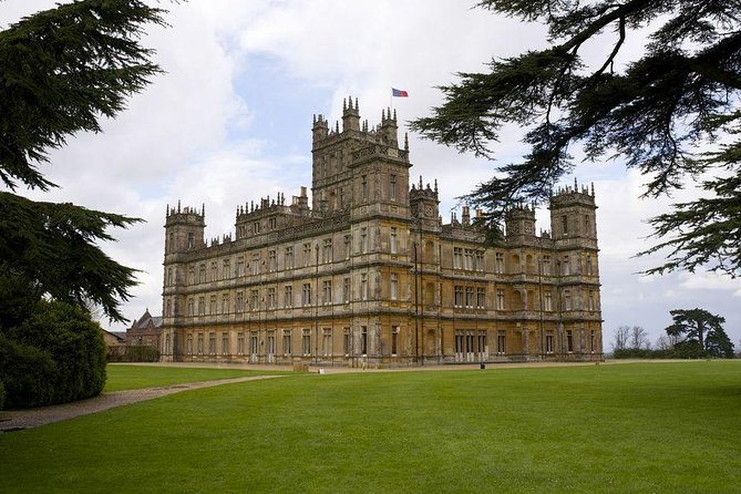Shared Group Downton Abbey and Highclere Castle Tour from London - Leaving London in a small group