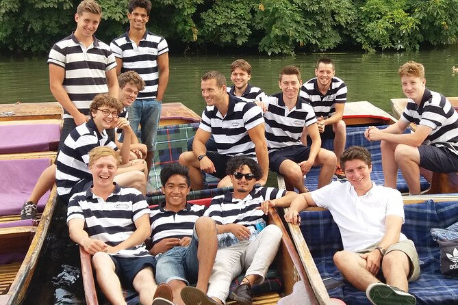Shared Guided Punting Tour of Cambridge - Bridges with stories of their own