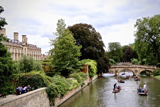 Shared Punt Tour - Cambridge - From Magdalene Bridge to the Bridge of Sighs