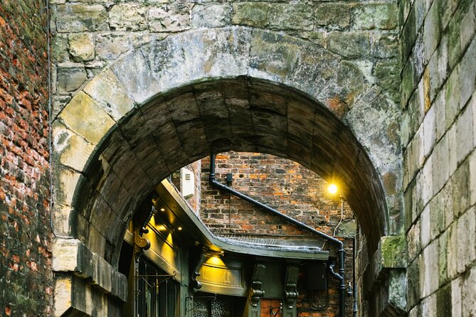 Shared Walking Tour in York - Clifford’s Tower: monarchy, violence, and a final major stop