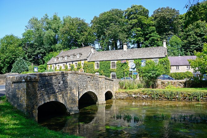 Small-Group Cotswolds Tour (From London) - Guide quality can shape the whole day