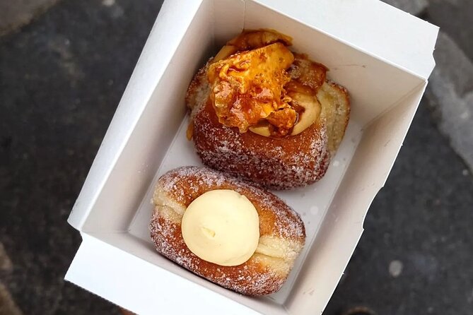 Spitalfields & Borough Market Food Tour - The guide makes the small group worthwhile