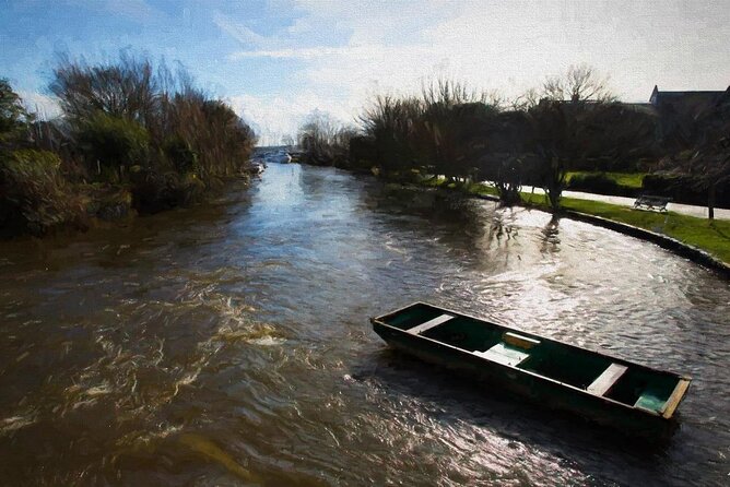 Stand-up Paddleboard SUP Safari on The River Avon For Beginners - Learning to stand before you paddle away