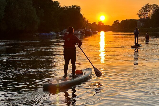 Stand up Paddleboarding on the beautiful Thames at Richmond - Choosing the river route by tide