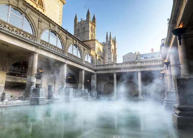 Stonehenge and Bath Guided Day Tour from London - Stonehenge: a focused visit with admission included