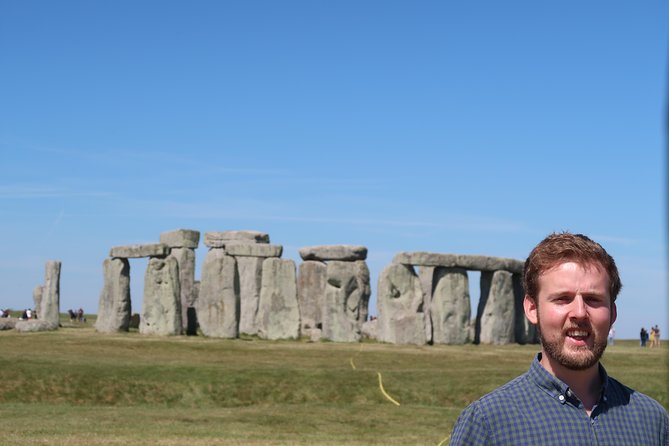 Stonehenge Half-Day luxury guided tour from Bath for 2-8 - Arriving at Stonehenge with entry handled