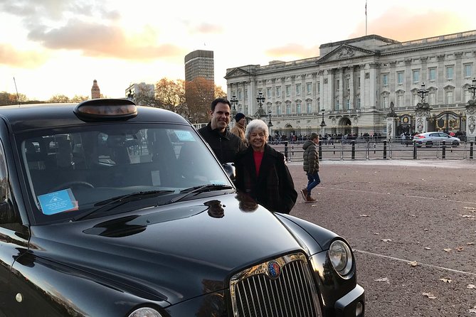 The 6 Hour Private Iconic Black Cab Sightseeing Tour - Wellington Arch and the royal route to Buckingham Palace