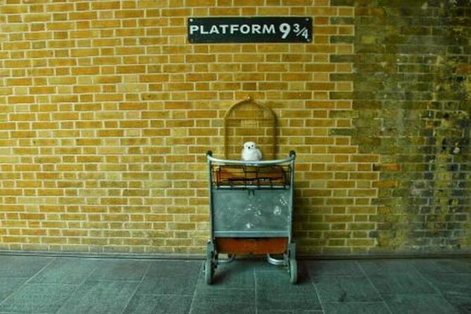 The Best Harry Potter Tour & The London Dungeons - The Palace Theatre and House of Spells