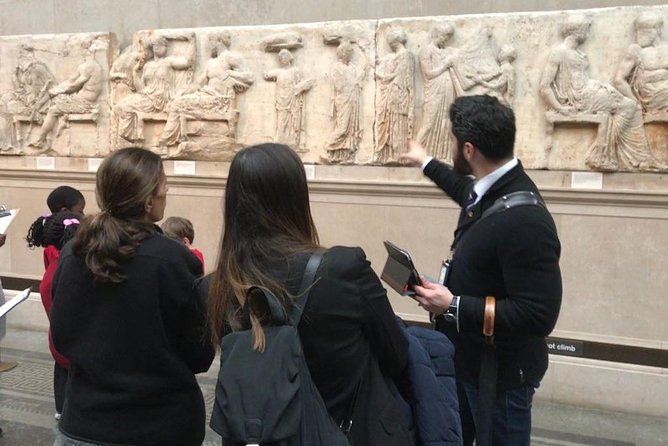 The British Museum London - Exclusive Guided Museum Tour - Lewis Chessmen, Samurai armor, and a welcome change of pace