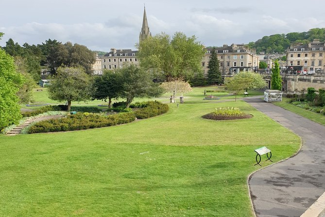 The Splendour of Georgian and Victorian Era Bath: A Self-Guided Audio Tour - Royal Crescent and Royal Victoria Park