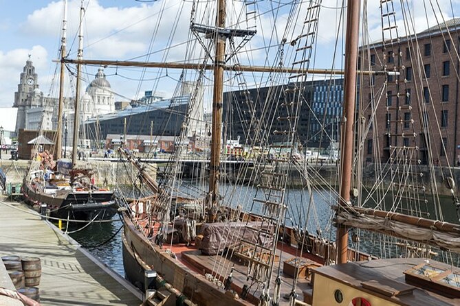 The Story of Liverpool 2-Hour Walking Tour - Titanic engineers and Liverpool’s river edge